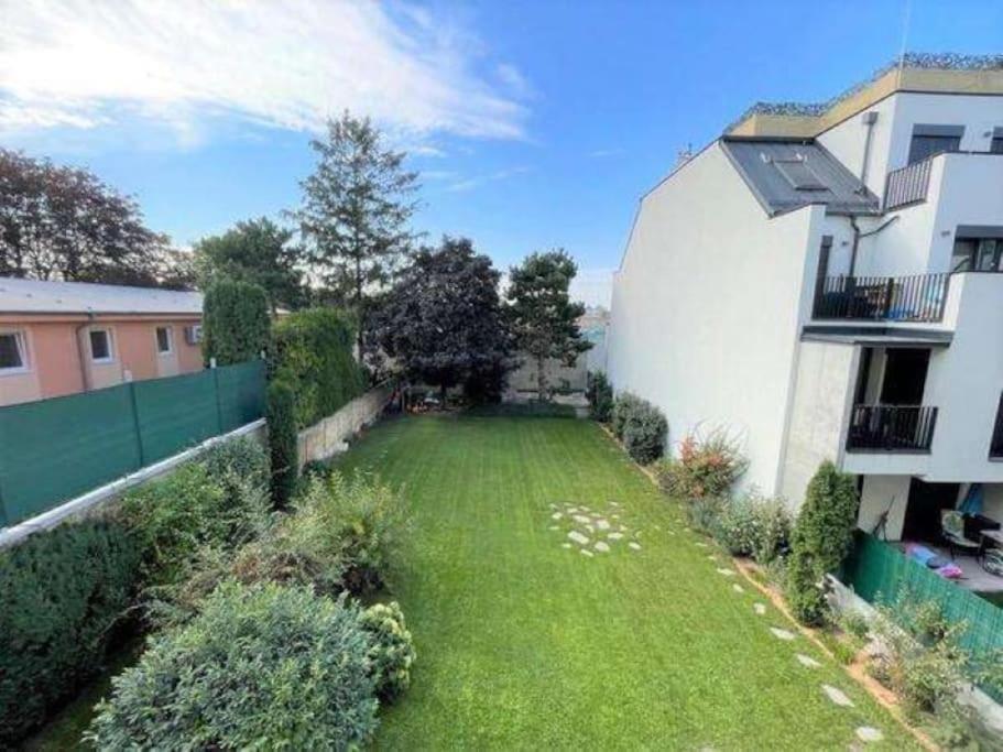 Appartement In With Garden Vienne